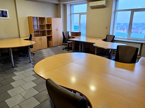 коммерческая по адресу Богдана Хмельницкого просп. (Героев Сталинграда), 9