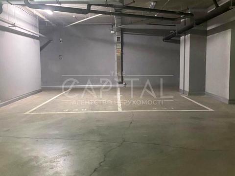 паркомісце за адресою Саперне Поле вул., 3