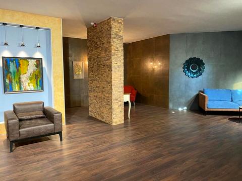 комерційна за адресою Євгена Маланюка вул. (Степана Сагайдака), 15