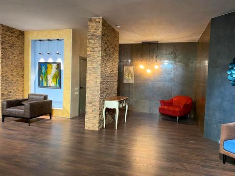 комерційна за адресою Євгена Маланюка вул. (Степана Сагайдака), 15