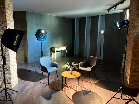 комерційна за адресою Євгена Маланюка вул. (Степана Сагайдака), 15