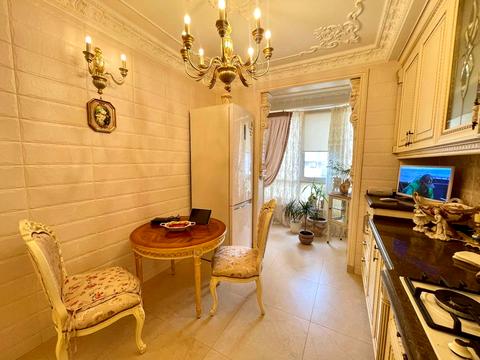 квартира за адресою Літературна вул. (Чехова), 11