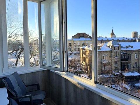 квартира за адресою Політехнічна вул., 31-Б