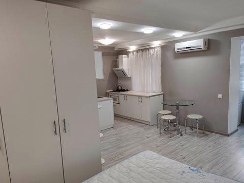 квартира за адресою Героїв полку "Азов" вул. (Маршала Малиновського), 28-Б