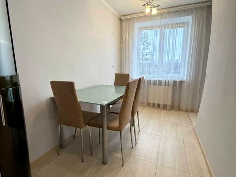 квартира за адресою Скарбова вул., 8