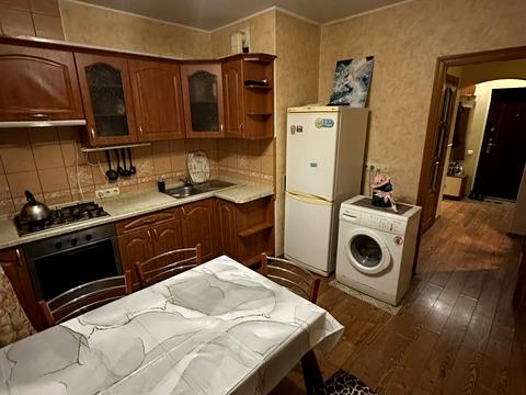 квартира за адресою Бориспіль, Володимира Момота вул., 40