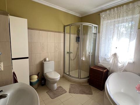 будинок за адресою Бровари