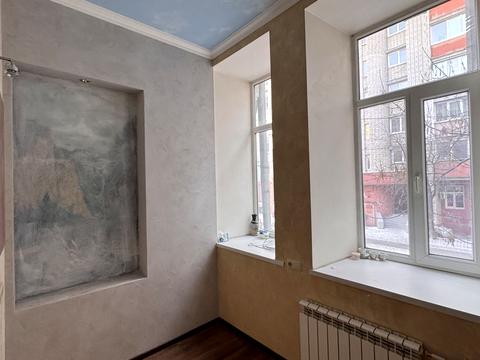 комерційна за адресою Київ, Межигірська вул., 32-А