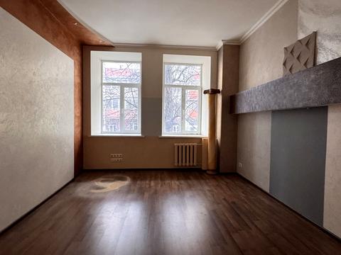 комерційна за адресою Київ, Межигірська вул., 32-А