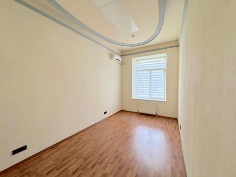 комерційна за адресою Одеса, Ніни Строкатої вул. (Буніна), 17