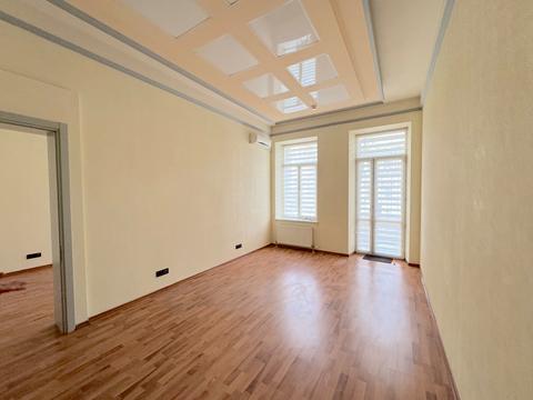 комерційна за адресою Одеса, Ніни Строкатої вул. (Буніна), 17