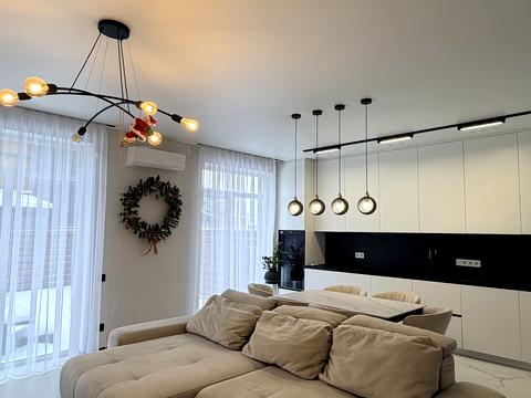 будинок за адресою Дніпровська, 27/4