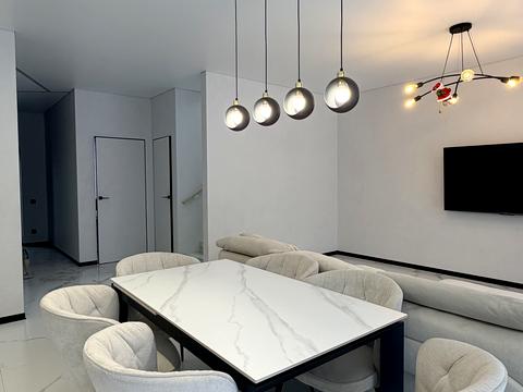 будинок за адресою Дніпровська, 27/4