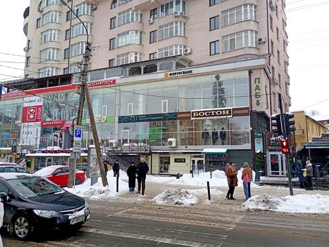 комерційна за адресою Незалежності вул., 36