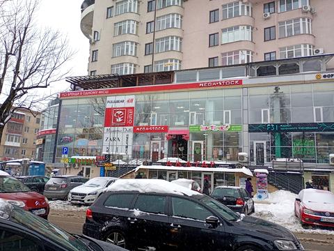 комерційна за адресою Незалежності вул., 36