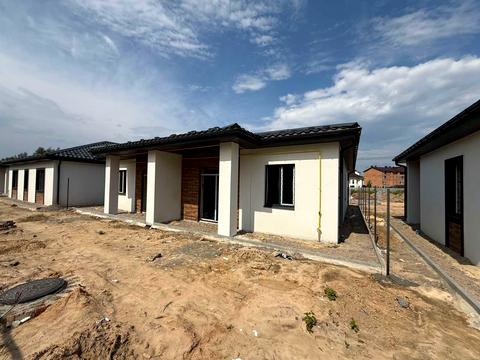 будинок за адресою успішна