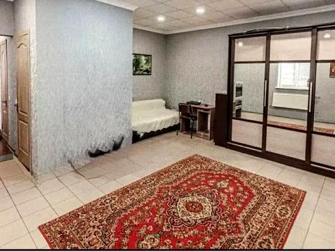 будинок за адресою Раїси Кириченко вул. (Рози Люксембург), 50