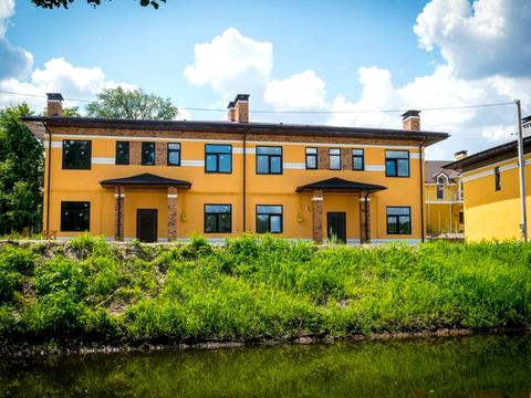 будинок за адресою Радгоспна