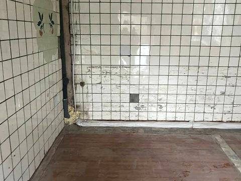 комерційна за адресою Семафорна вул., 14