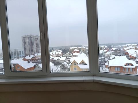 квартира за адресою Василя Симоненка вул., 4