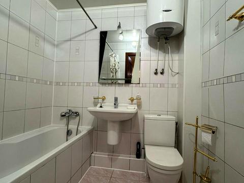 квартира за адресою Дніпро, Менахем-Мендл Шнеєрсона вул. (Мініна), 5