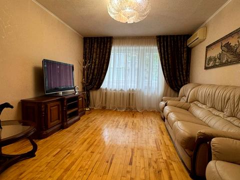 квартира за адресою Дніпро, Менахем-Мендл Шнеєрсона вул. (Мініна), 5