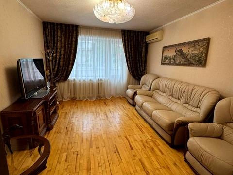 квартира за адресою Дніпро, Менахем-Мендл Шнеєрсона вул. (Мініна), 5