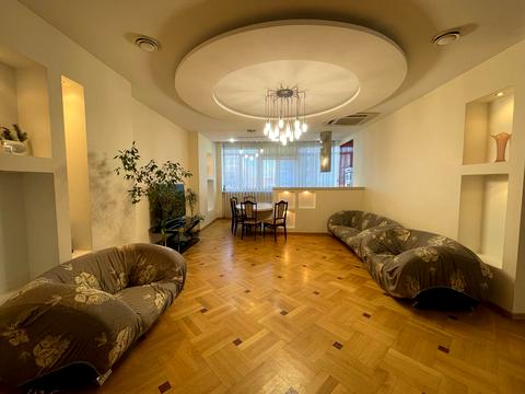 квартира по адресу Левка Лукʼяненка ул. (Василия Жуковского), 21-А