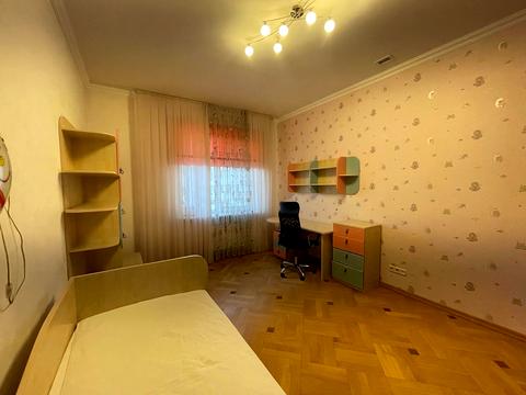 квартира по адресу Левка Лукʼяненка ул. (Василия Жуковского), 21-А