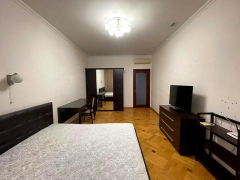 квартира по адресу Левка Лукʼяненка ул. (Василия Жуковского), 21-А