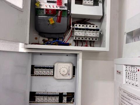 коммерческая по адресу  пер., 6а