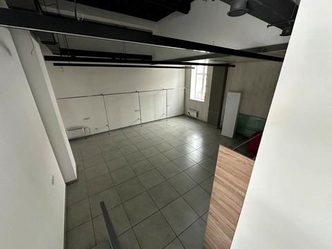 комерційна за адресою Барикадна вул., 7