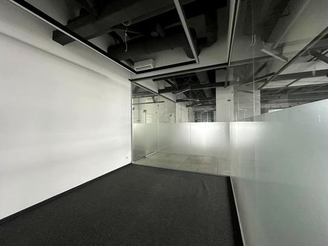 комерційна за адресою Барикадна вул., 7