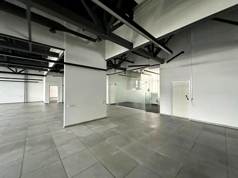 комерційна за адресою Барикадна вул., 7