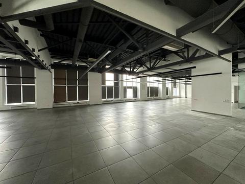 комерційна за адресою Барикадна вул., 7