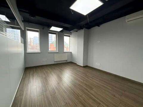 комерційна за адресою Павла Нірінберга вул. (Баумана), 10-А