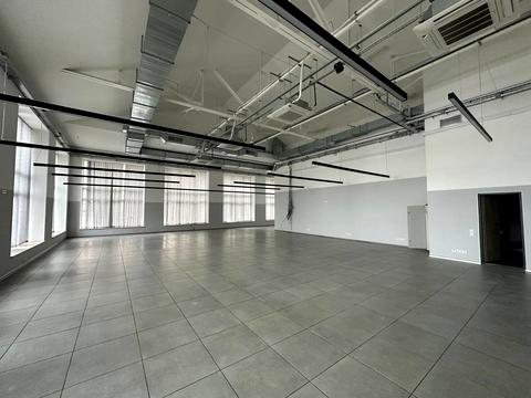 комерційна за адресою Барикадна вул., 7