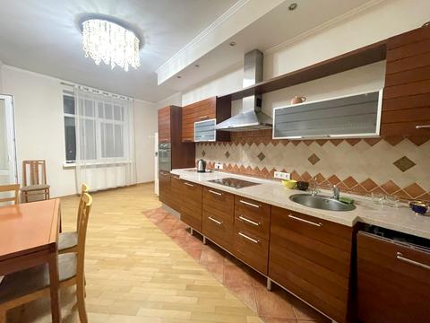 квартира за адресою Лесі Українки бульв., 7-Б