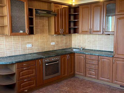 квартира за адресою Автозаводська вул., 99/4