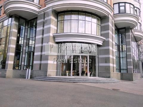 комерційна за адресою Лесі Українки бульв., 7-Б