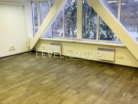 комерційна за адресою Миколи Василенка вул., 7