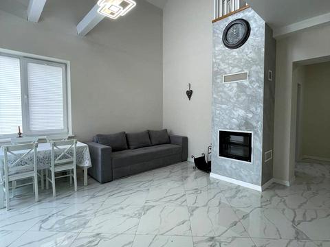 будинок за адресою Незалежності України вул.