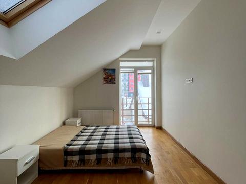 будинок за адресою Незалежності України вул.