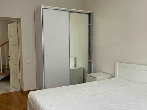 будинок за адресою Незалежності України вул.