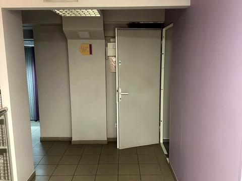 комерційна за адресою Велика Васильківська вул. (Червоноармійська), 132