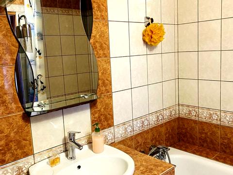 квартира за адресою Олександра Довженка вул., 3