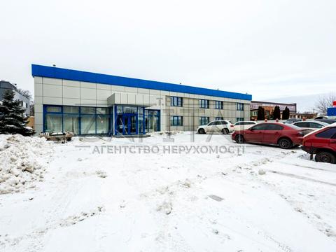 коммерческая по адресу В'ячеслава Чорновола, 1