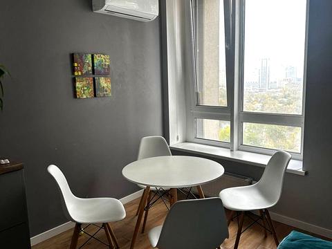 квартира за адресою Зарічна вул., 4