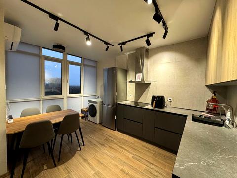 квартира за адресою Молодіжна