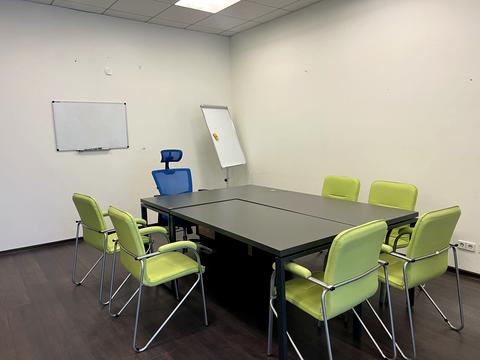 коммерческая по адресу провулок Рильський, 6